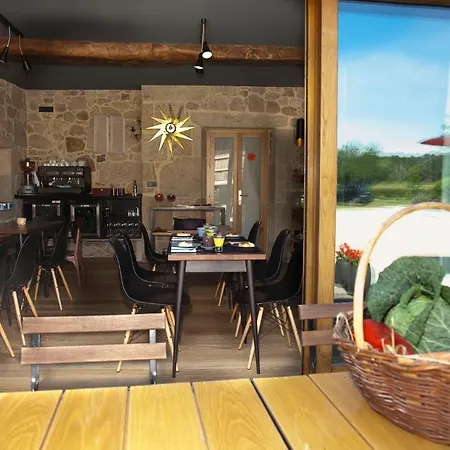Country house Os Lambrans *