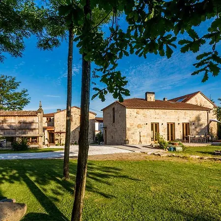 Country house Os Lambrans *