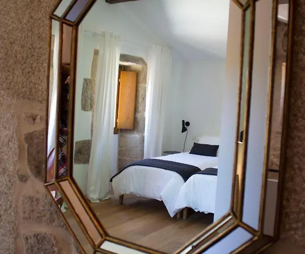 Gospodarstwo wiejskie Os Lambrans *